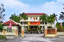 Cách chức 5 cán bộ ở Quảng Nam vì dùng bằng giả