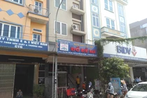 Bé 3 tuổi bị bỏ quên trên xe Đồ Rê Mí: Cơ sở bất ngờ đóng cửa