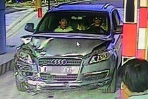 Truy tìm xe Audi nghi gây tai nạn rồi bỏ trốn