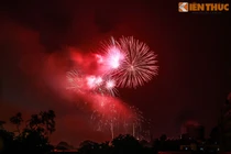 Clip pháo hoa thắp sáng Thủ đô mừng Quốc khánh 2/9