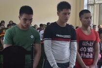 Bị đánh, nam thanh niên gọi cậu ruột đến đâm bảo vệ tử vong