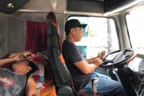 Bán mạng chở hàng sang Trung Quốc: "Luật ngầm" ở xứ người