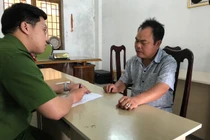 Chồng đâm chết vợ vì nghi ngoại tình với tài xế riêng