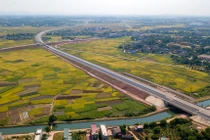 Cao tốc BOT Bắc Giang - Lạng Sơn đẹp mê hồn trước ngày thông xe