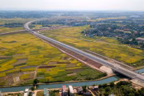 Cao tốc BOT Bắc Giang - Lạng Sơn đẹp mê hồn trước ngày thông xe