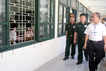 Bộ GD-ĐT lên tiếng vụ thí sinh bị đình chỉ vì bố gọi điện