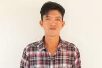 Lừa phát gạo từ thiện, cuỗm luôn vé số người khuyết tật