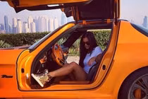 Các tiểu thư Dubai khoe cuộc sống xa hoa tràn ngập Instagram