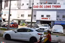 Cận cảnh hàng loạt ô tô bủa vây chung cư dành cho người thu nhập thấp 