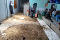 Hàng chục người say sưa đá gà trong quán cà phê ở ĐN