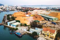 Cận cảnh cảng Quy Nhơn bị bán cổ phần với giá 'rẻ như cho' Minh Hoàng 