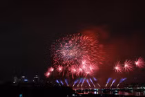 Màn pháo hoa rực sáng của đội vô địch Australia