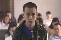 Thầy giáo “yêu râu xanh” hiếp dâm thiếu nữ đi xe máy một mình