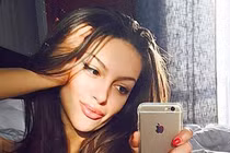 Vợ của cựu vương Malaysia mang thai con đầu lòng