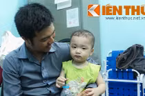 Vẫn chưa tìm thấy thân nhân bé trai bị bỏ trên taxi 