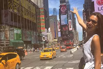 Siêu mẫu Minh Tú được mời diễn ở New York Fashion Week 