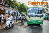 Bị xe buýt kéo lê 100m, người đàn ông chết thảm