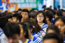 Hơn 500 học sinh Sài Gòn tưởng niệm sự kiện Gạc Ma lịch sử