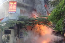 Đọc gì hôm nay 18/12: Cống nước tại Thanh Hóa bỗng dưng bốc cháy