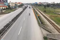 Đường cao tốc, quốc lộ ở nước ngoài có cho phép đi bộ?