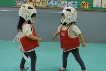 Siêu dễ thương trận đấu Taekwondo nhí
