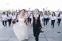 Chết cười bộ ảnh “âm thịnh dương suy” của SV Đà Nẵng