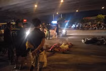 Hà Nội: Xe máy bỏ trốn sau khi gây tai nạn chết người 