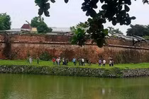 Người đàn ông chết bất thường sau bị nhóm thanh niên truy đuổi