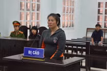 Đánh nữ giúp việc dã man như thời trung cổ, “Nga vọc” lĩnh 10 năm tù