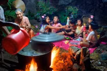 Nhà văn Trang Hạ: Về nhà đi, có thể đó là cái Tết cuối cùng của cha mẹ