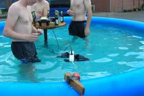 Những bức ảnh chứng tỏ phụ nữ “sống lâu hơn” đàn ông