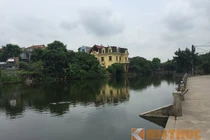 Hà Nội: Phát hiện thi thể bé trai nổi trên mặt hồ