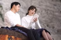 Song Joong Ki ngầm khẳng định 'cạch mặt' Song Hye Kyo