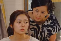 Vừa cưới hôm trước, hôm sau mẹ chồng đã đòi ngay tiền vàng