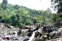 Khám phá thác Khe San