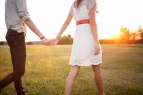 Chồng xin đi gặp bạn gái cũ và cách ứng xử của vợ ra sao?