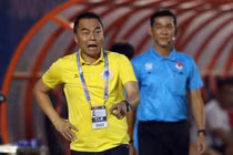 Tân vương V-League 2023 có hành động kỳ lạ 