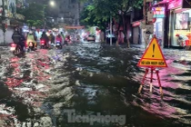 Nhiều tuyến phố ở Hải Phòng ‘hoá thành sông’