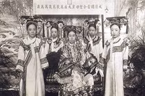 Tại sao Từ Hy thái hậu lại cần 100 người hầu khi đi tắm?