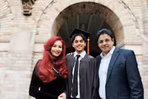 Hoa hậu Việt Nam hôn nhân viên mãn: Người đẹp biết 4 ngoại ngữ giờ ở đâu?