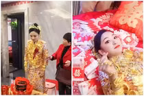 Nằm trên của hồi môn, cô dâu đeo vàng làm nhiều người choáng ngợp