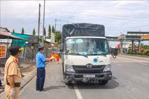 Thống nhất khai báo y tế với xe 'luồng xanh'