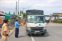 Thống nhất khai báo y tế với xe 'luồng xanh'
