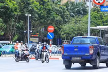 Hà Nội: Thí điểm tách cứng làn ôtô và xe máy trên đường Nguyễn Trãi