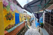 Độc đáo đường tranh bích họa ở làng chài cổ Nhơn Lý