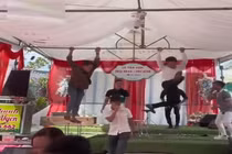 Những màn đùa quá trớn trong đám cưới, vui thôi đừng vui quá