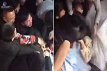 Phù dâu bị cả nhóm khách nam sờ soạng khiến dư luận dậy sóng