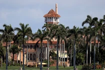 FBI đột kích nhà cựu Tổng thống Mỹ Donald Trump