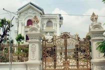 Buôn thịt lợn, bán đồng nát thành đại gia, cả làng toàn biệt thự