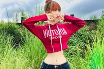 Bị tố chỉnh ảnh quá đà, hot girl vòng eo 35 cm nói gì?